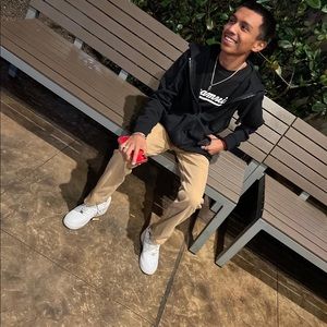 Meet your Posher, Anthony